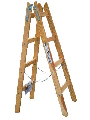 Wooden four-step folding ladder with safety chains